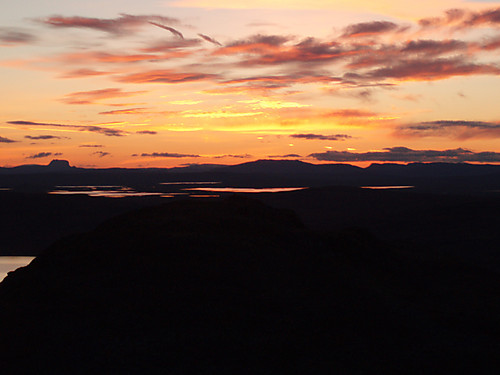 Solnedgang bak Hårteigen sett fra Midtnuten.