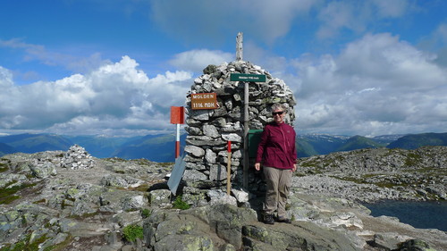 Flott varde på Molden Vest-topp