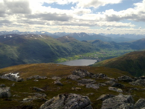 Mot Batnfjord og Romsdalsalper