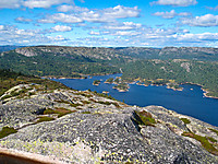 Utsikt mot Gyvatn fra Midtstrandnuten.