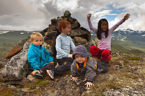 Jeg og guttene (Eirik, Ola og Oskar) på toppen.