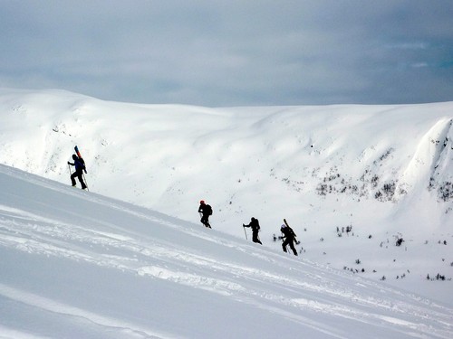 Some starting later than us. The beauty of long spring days and short toppturs!