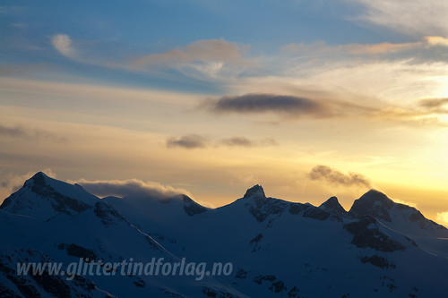 Solnedgang over Smørstabbtindane.