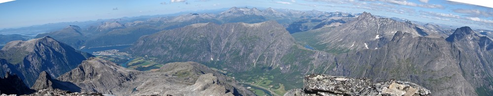 360 graders panoramabilde fra Store Trolltind del 2