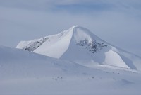 Tundradalskyrkja tok seg lekkert ut fra Sottjørnin.