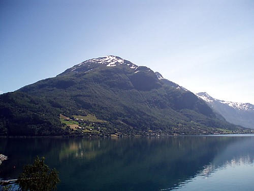 Avleinsfjellet og Murinibba sett fra Rake.