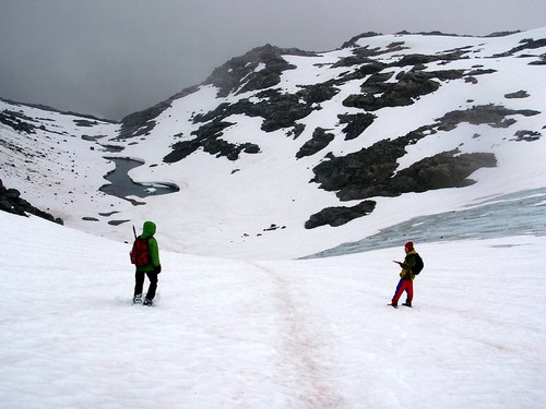 Jeg og Bjørn-Even seiler nedover Stølsnosbreen.