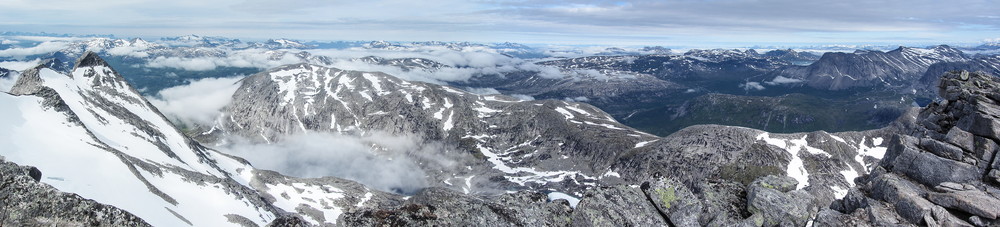 Lite panorama fra toppen.