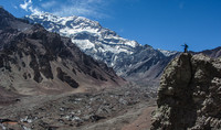 Øyvind M med Aconcagua bak.