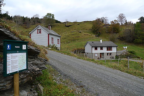 Infotavle ved startsted for stien (Øvsthus)