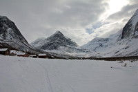 Storesætra. Strynekåpa rett fram, ruta går til høgre inn dalen