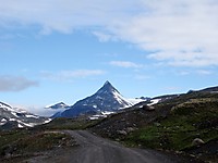 Uranostinden sett fra veien inn Koldedalen.