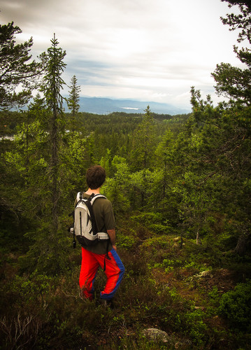 Bjørn-Even ser atter slike fjell og daler og er trofast til våre gamle tinderanglerbukser :)