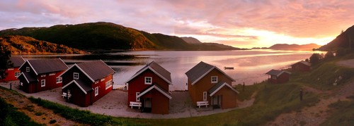 Idyllic beach cabins at Lauklines