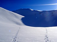 Fint nedrenn fra Surtningstinden mot Tverrbytnede.