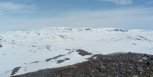 Skarvet sett fra et punkt noe nedenfor Hardangerjøkulen.