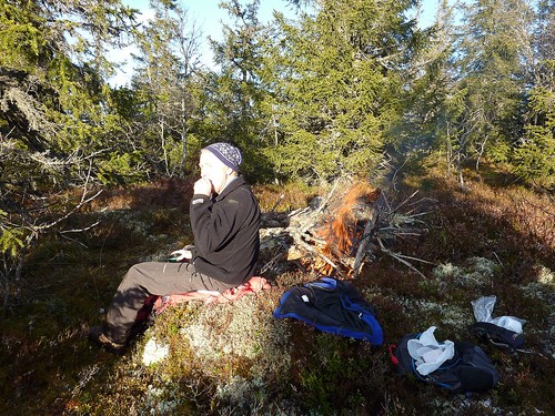 Matpause med bålkos. 