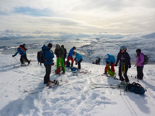 An unsurprisngly busy day on Rødtind, but at least busy with many happy people!