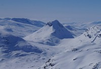 I zoom fra Søre Hellstugutind i øst.