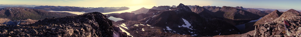 Panoramabilde fra toppen av Sørvestre Istind.