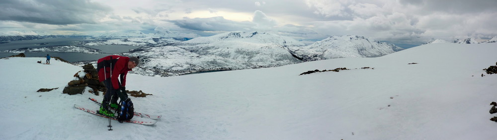 Getting sorted for the nedkjøring at the top