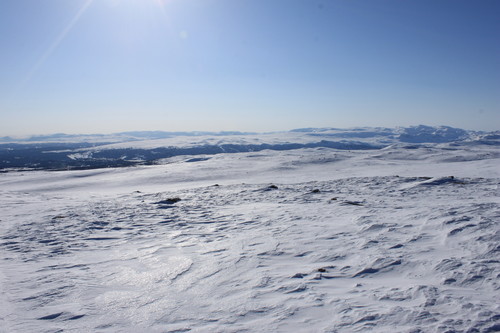 Slettefjell og Mugnetinden (1737 moh) sett fra toppen av Stryteberg.