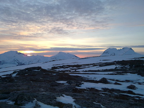 Utsikt mot Luten, Sør-tussen, Nord-tussen/Snøtind