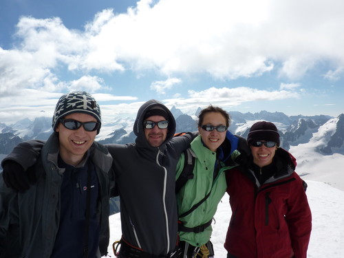 Team photo on Pigne d'Arolla!