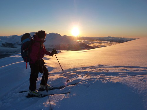 Another pause to admire the sunshine, and the views...