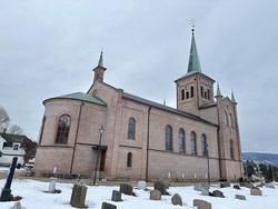 Svelvik kirke