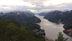 Middagshaugen utsiktspunkt