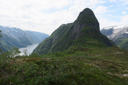 Nordryggen Brokeskarnibba