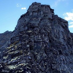 Hammer mellom Tårnfjellet og Tåga