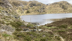 Ruin nordenden av Øvre Jordalsvatnet