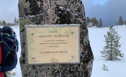 Minnesmerke, flykollisjon i 1956