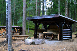 Gapahuken ved Salmakerdammen