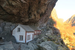 Helleren i Jøssingfjord