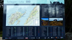 Briktdalen infotavle  og P-plass.