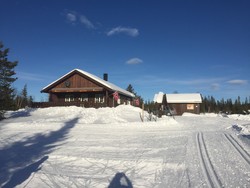 Skihytta i Snertingdal