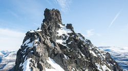 Kvanndalstinden vest