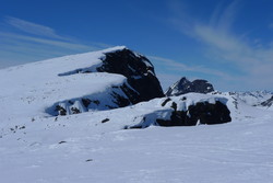 Sørøst for Vestre Kalvehøgde