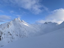 Søre Løbergsdalstinen