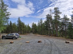 Treriksrøysa p-plass