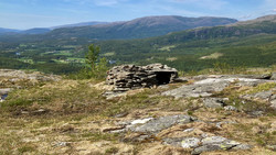 Skottheitjønna steinhytte