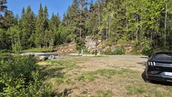 Tveitgrendvegen bom p-plass