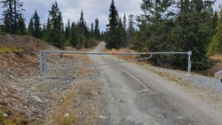 Valdreslivegen låst bom