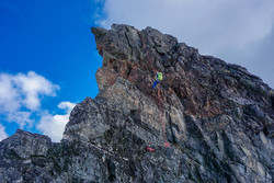 Rappell mot Vest Midtre Tverråtind