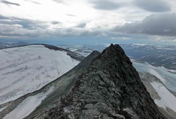 Tverrådalskyrkja S1