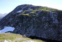 Øst for Middagsfjellet