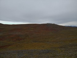 Øst for Rødmålheia